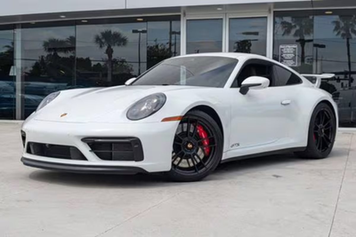 Porsche  911 Carrera S 